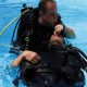 Rettungsübungen im Pool